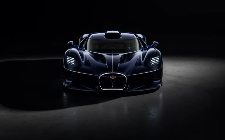 Vista frontal del Bugatti Destrier