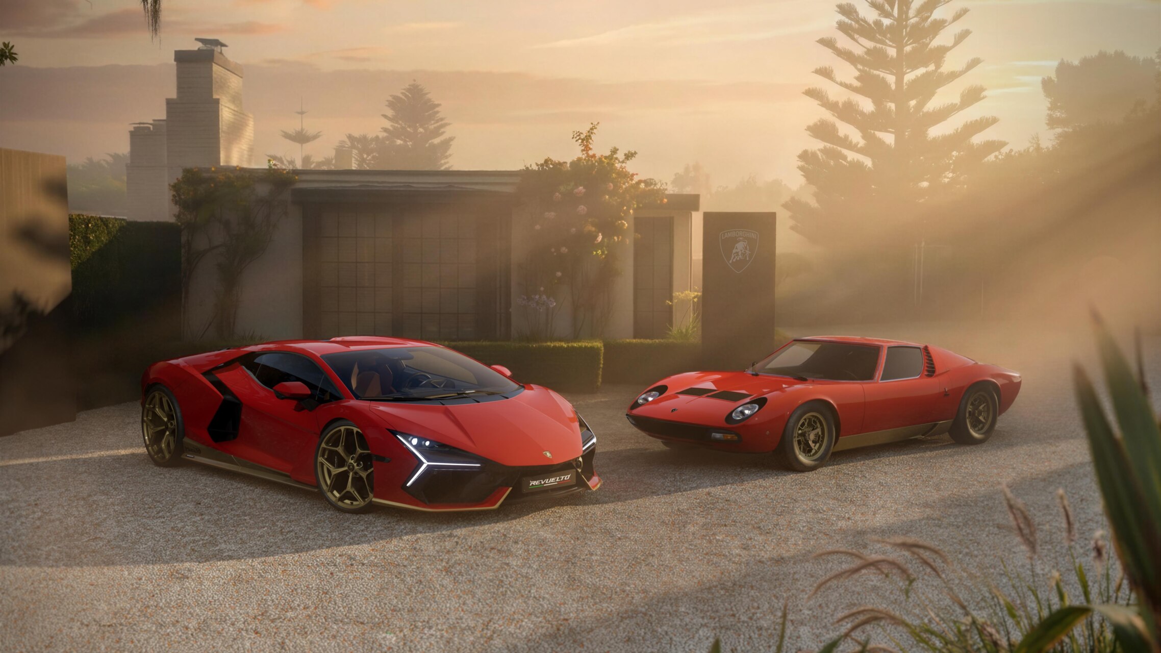 Lamborghini Revuelto Miura 60° Homage junto al clásico Miura