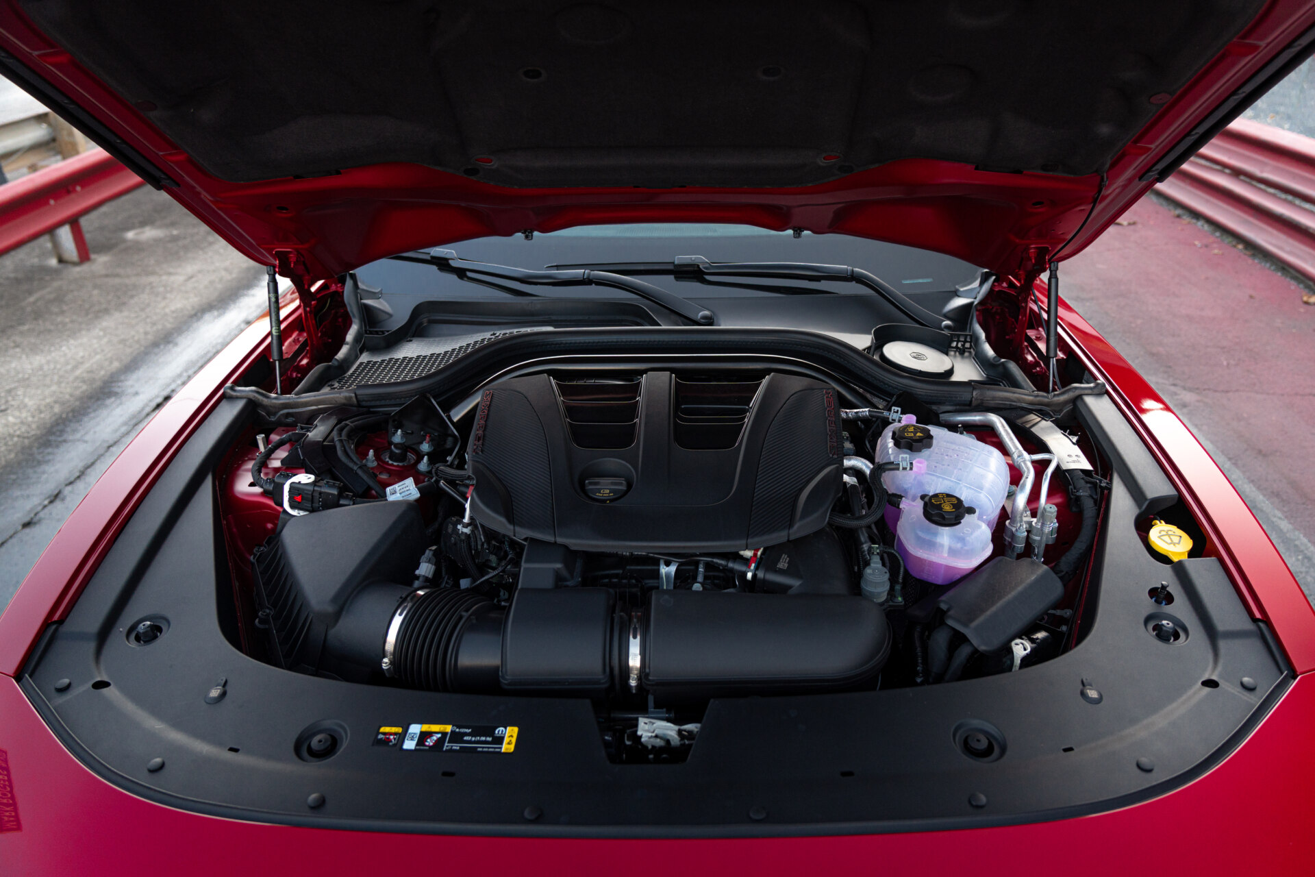 Nuevo motor de seis cilindros en linea biturbo denominado SIXPACK 