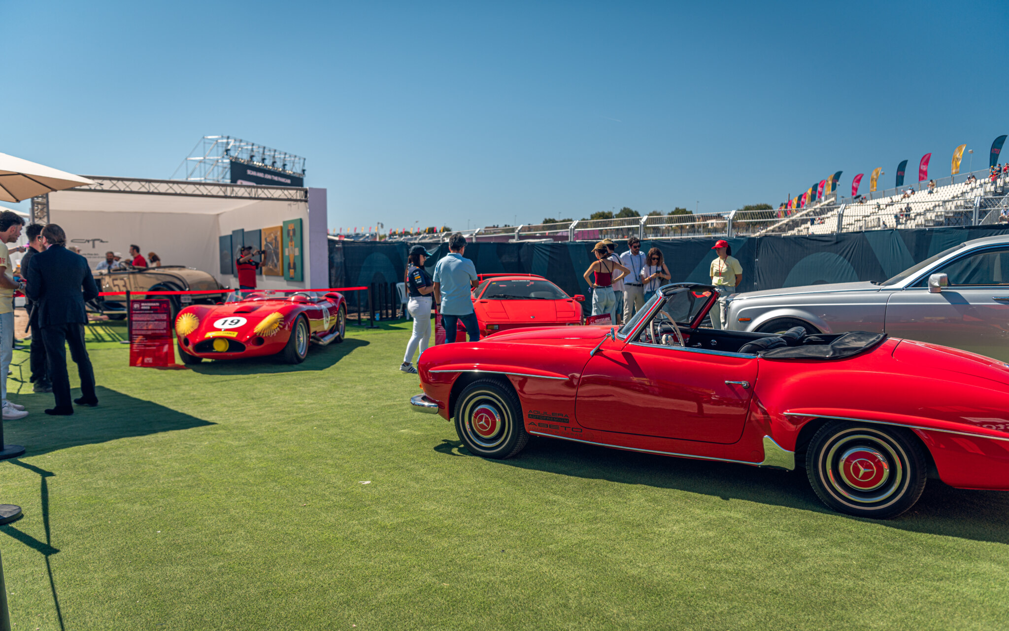 Car Showcarse "Iconos del diseño" en la Fan Zone Monumental durante en Gran Premio de Madrid de Fórmula 1 (Autor: Jorge Hernandez Gómez)