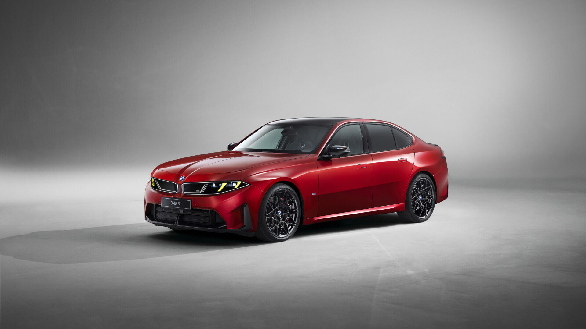 BMW Serie 3 en color rojo con diseño deportivo y moderno