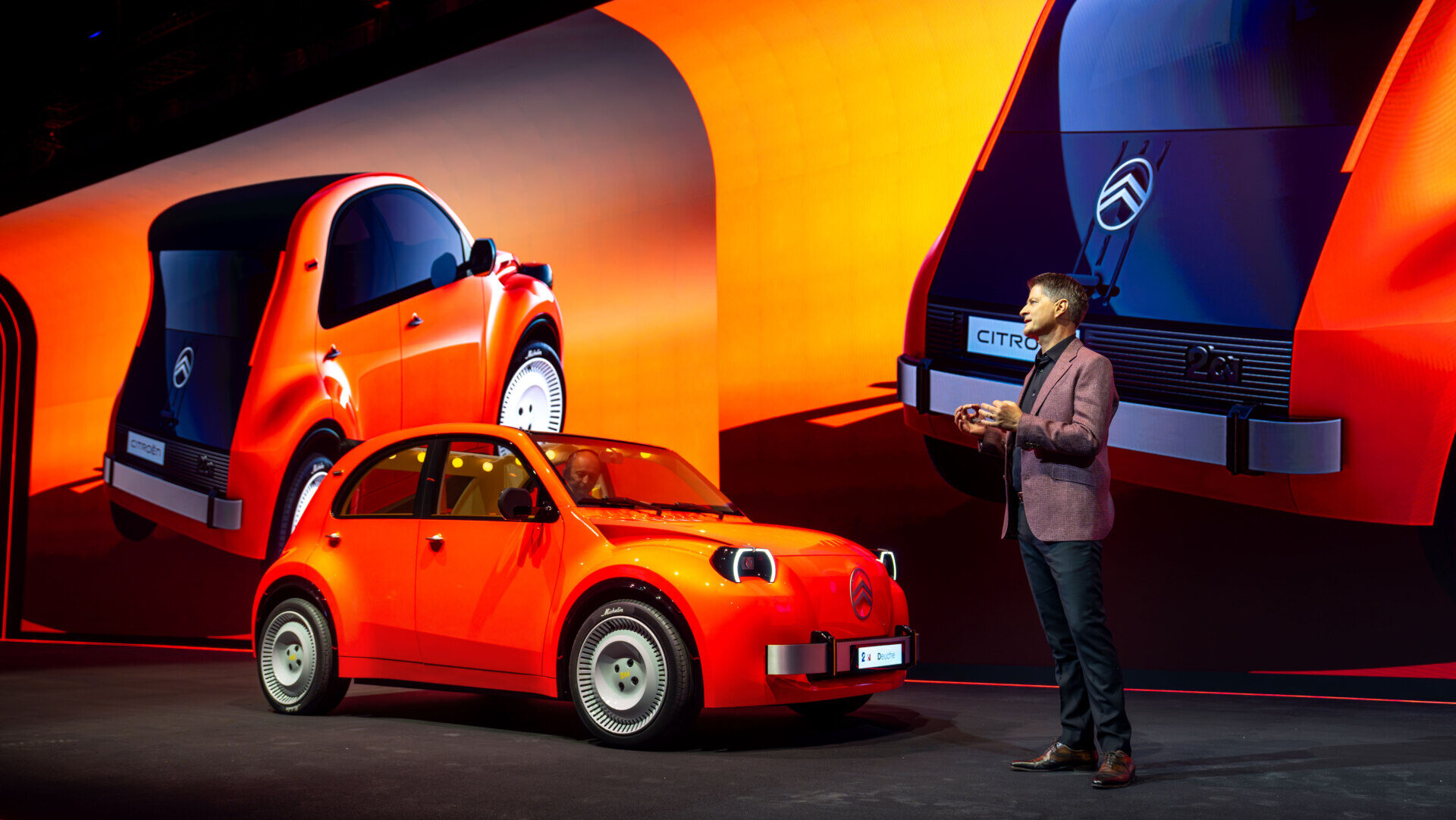 Presentación del prototipo Citroën 2 CV Concept en el Salón del Automóvil de París 2026